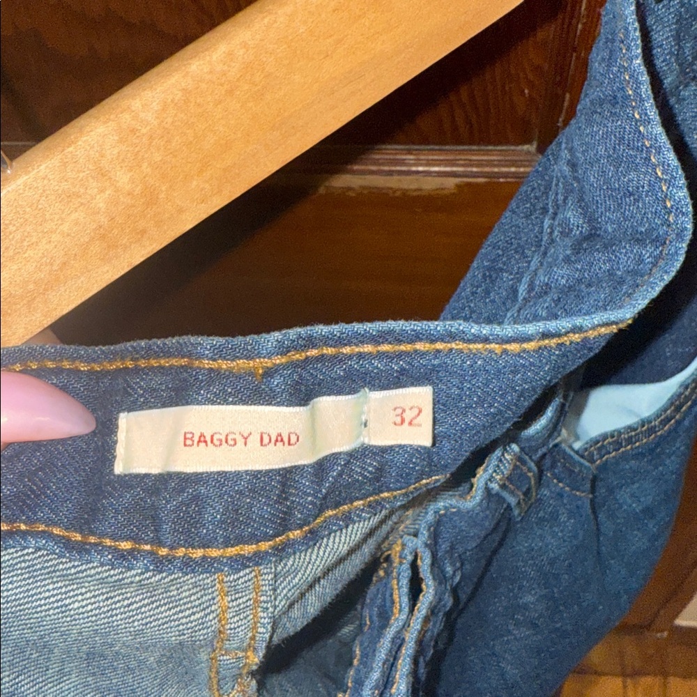 SOLD - Levi’s Women’s Baggy “Dad” Jeans – Deep Rinse – Size 32 x 34 – Worn Once - Picture 2 of 15